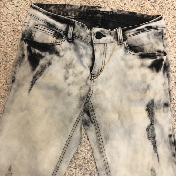 3/$45👖Tie dye style jeans size 28 - Picture 2 of 7